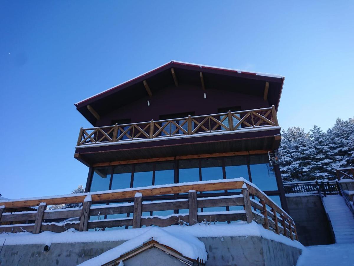 Cara Norte De Gredos Hoyos del Espino Esterno foto