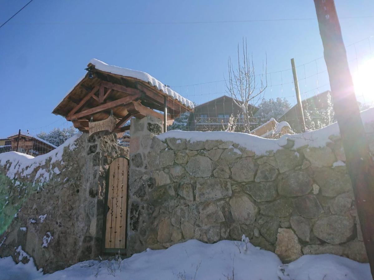 Cara Norte De Gredos Hoyos del Espino Esterno foto